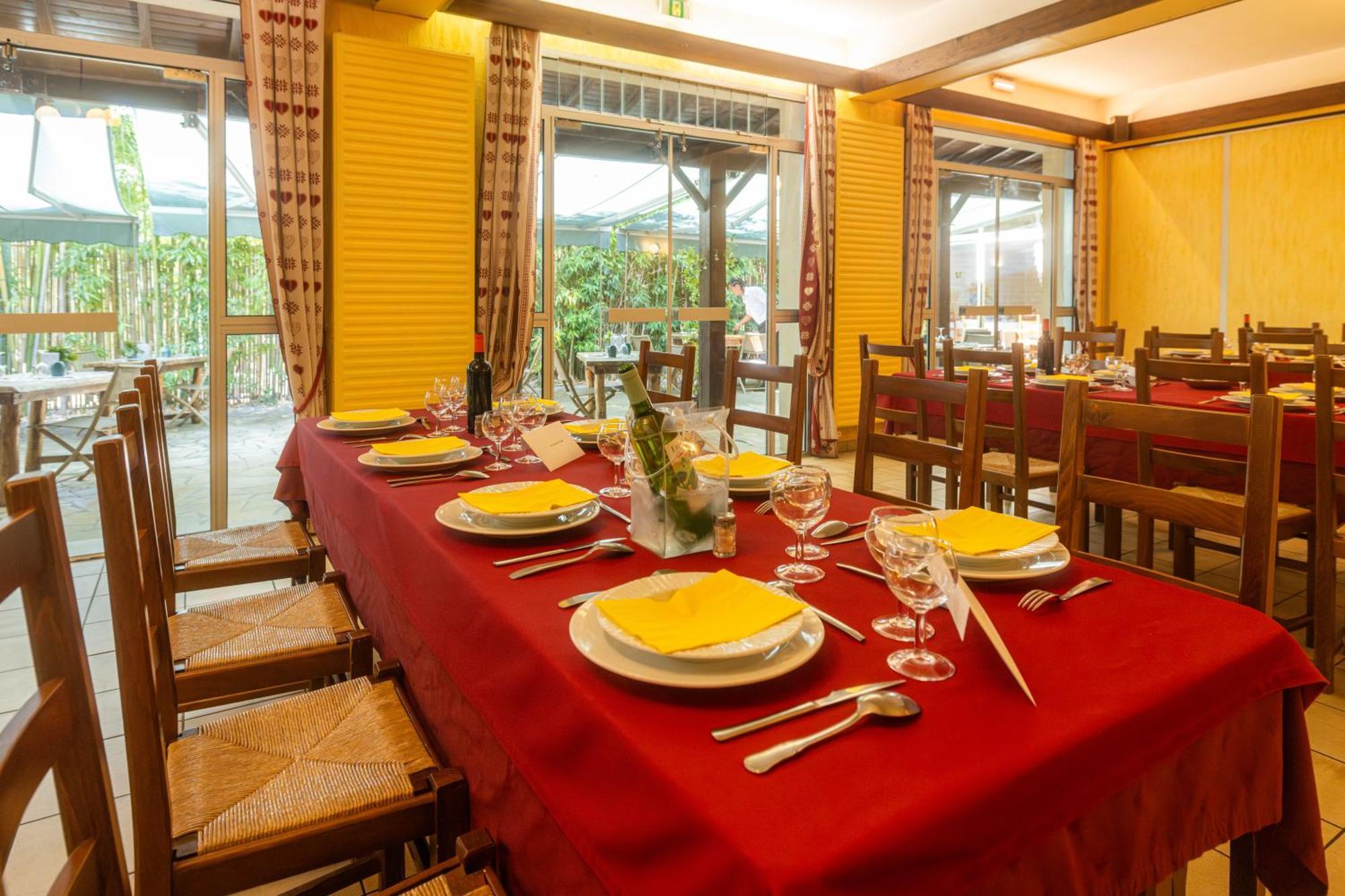 Hotel Restaurant Des Thermes Castera-Verduzan Luaran gambar