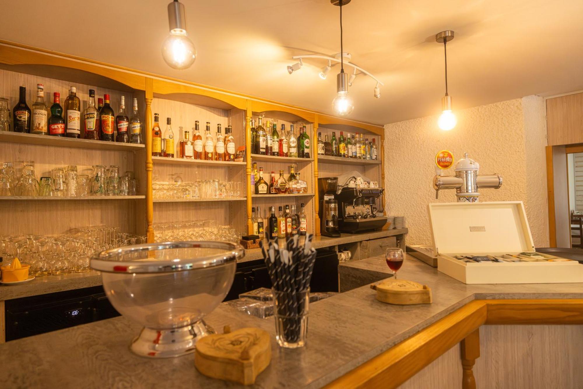 Hotel Restaurant Des Thermes Castera-Verduzan Luaran gambar