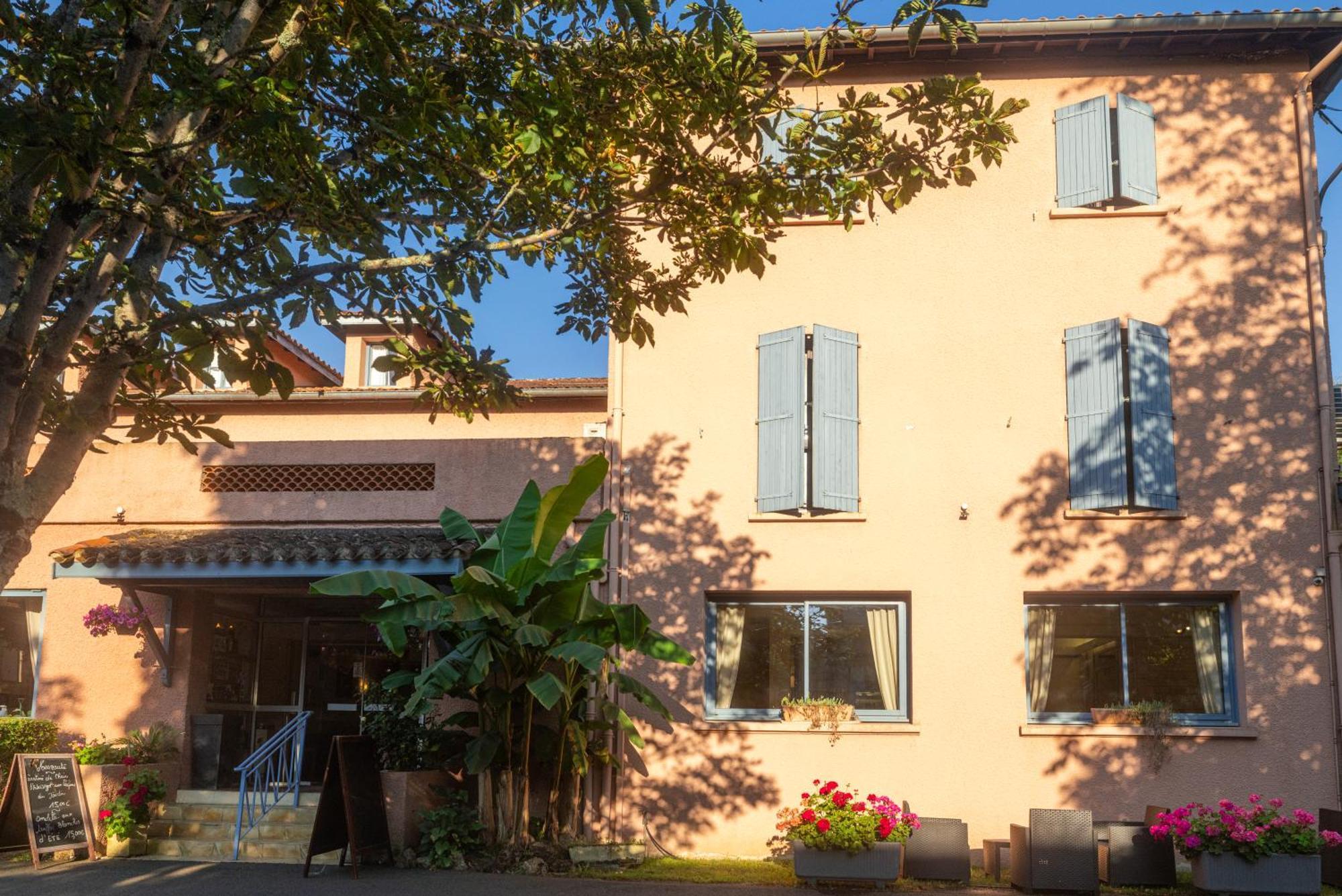 Hotel Restaurant Des Thermes Castera-Verduzan Luaran gambar