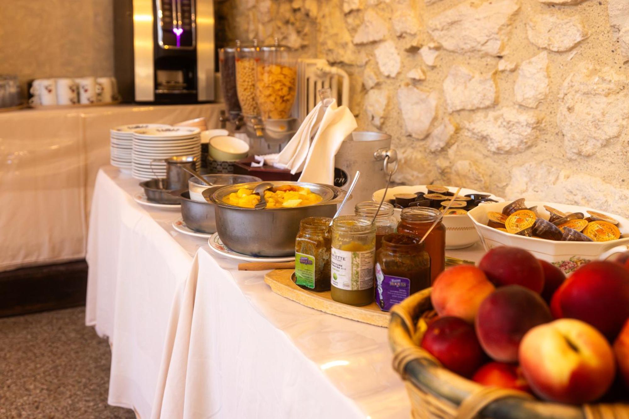 Hotel Restaurant Des Thermes Castera-Verduzan Luaran gambar