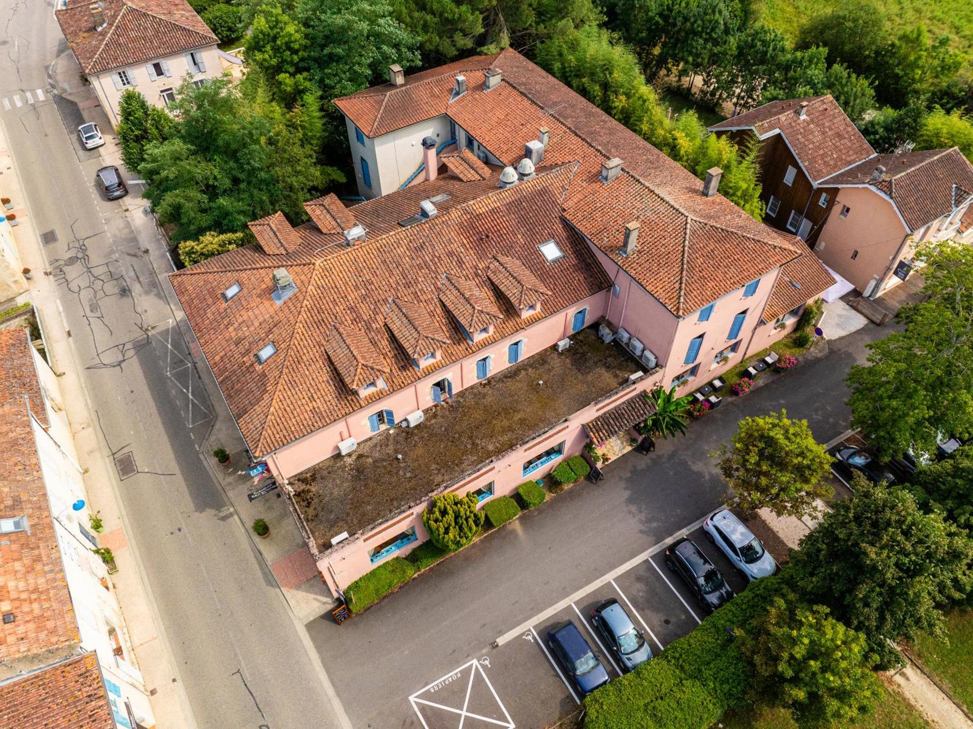 Hotel Restaurant Des Thermes Castera-Verduzan Luaran gambar