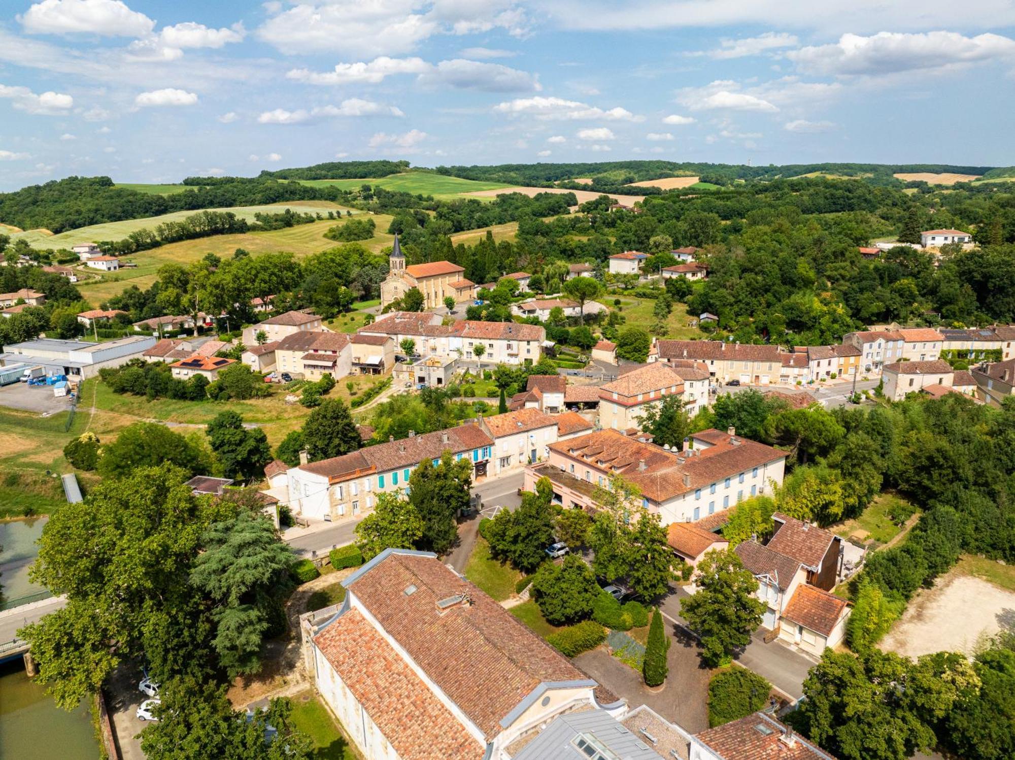 Hotel Restaurant Des Thermes Castera-Verduzan Luaran gambar